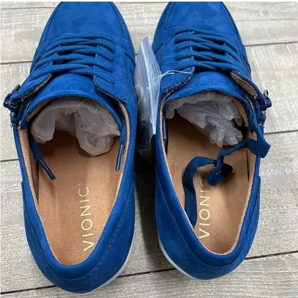 Vionic Abagail Lace Up Tennis Shoes - NEW in box - Size 7W - Dark Blue