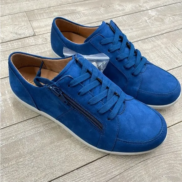 Vionic Abagail Lace Up Tennis Shoes - NEW in box - Size 7W - Dark Blue