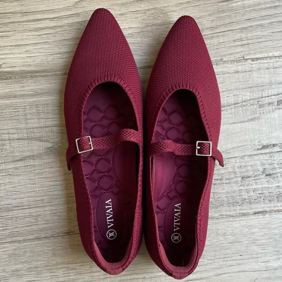 Vivaia Aria Walker Mary-Jane Lightweight Pointed-Toe “Bordeaux Red” SZ 9-9.5