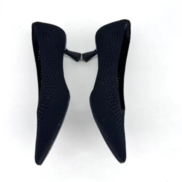 Vivaia Pointed Toe Kitten Heels Black Size 5 Scarlett