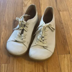 Vivobarefoot sz EU 43 beige leather comfort shoes good pre owned see photos