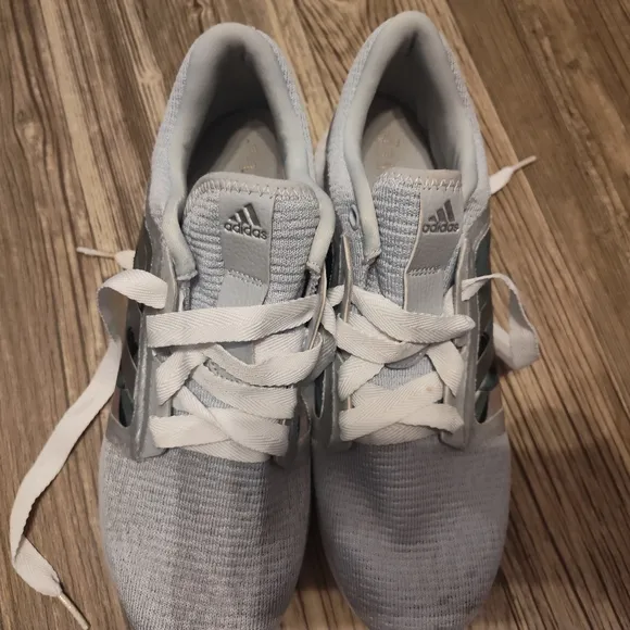 White Lightweight Breathable Sneakers with Blue Accent