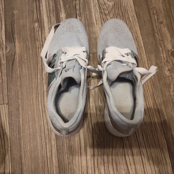 White Lightweight Breathable Sneakers with Blue Accent