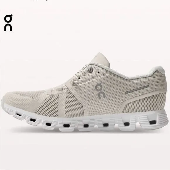Women’s On Cloud 5 Running Shoes size 8W New in Box