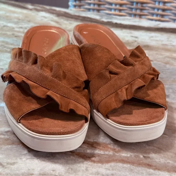 Women’s VIONIC Leila Azalea Womens Leather Lifestyle Slide Sandals. Size 7.5