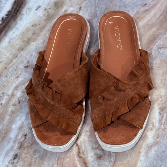 Women’s VIONIC Leila Azalea Womens Leather Lifestyle Slide Sandals. Size 7.5